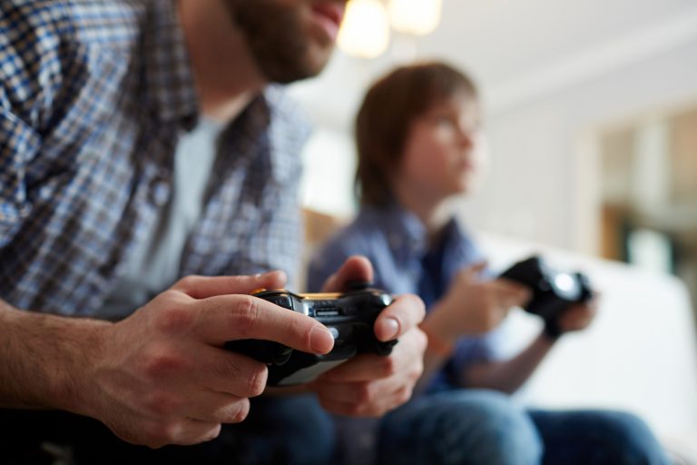 La fórmula de la inmortalidad: por qué hay videojuegos clásicos que siguen reuniendo a millones de jugadores en 2026